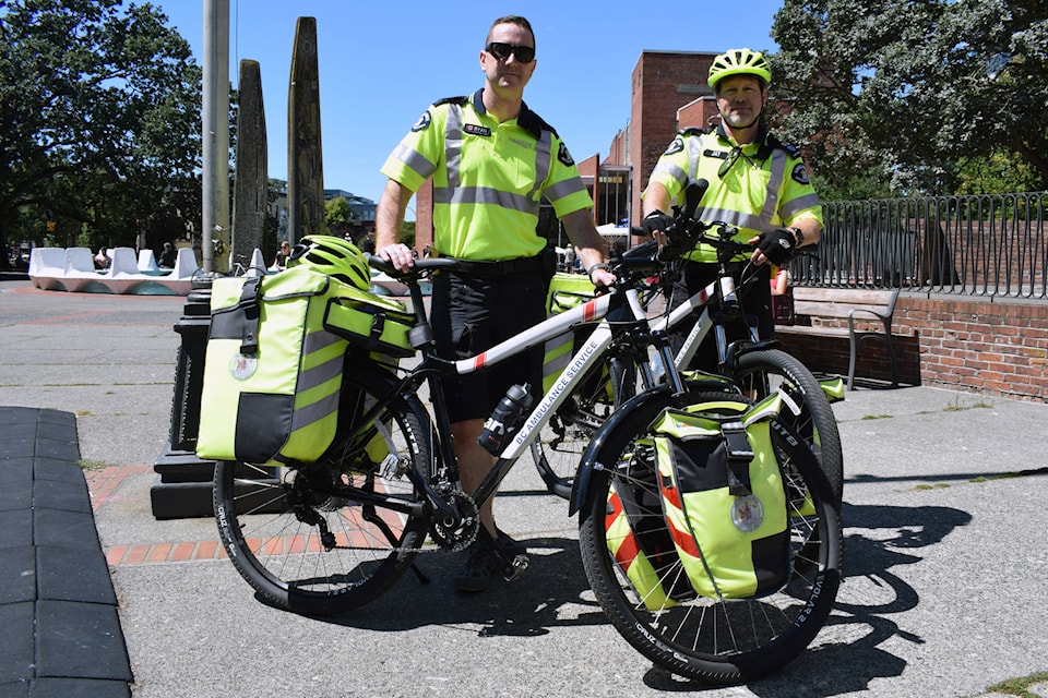 17953526_web1_190726-VNE-BikeParamedics_4