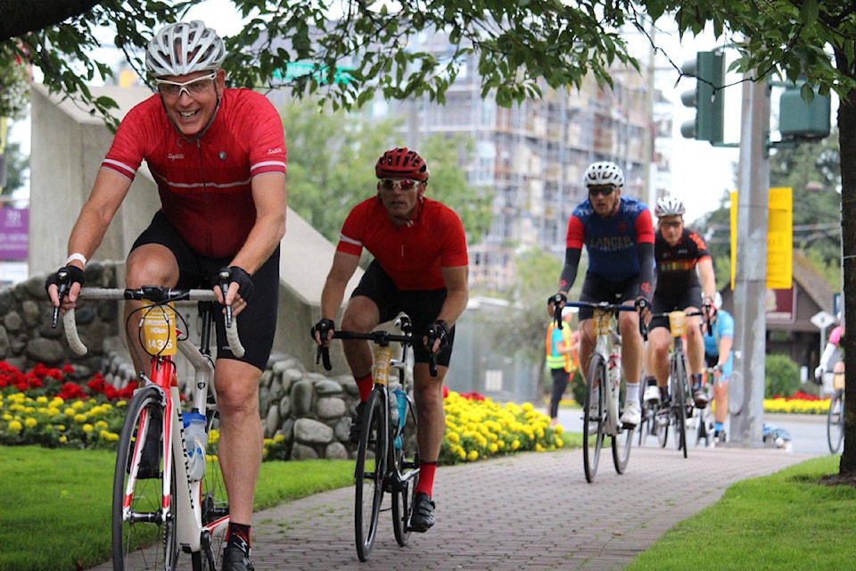 More than 2,100 cyclists took to Greater Victoria streets and paths Saturday as part of Ryder Hesjedal’s Tour de Victoria returned. (Shalu Mehta/News Staff)