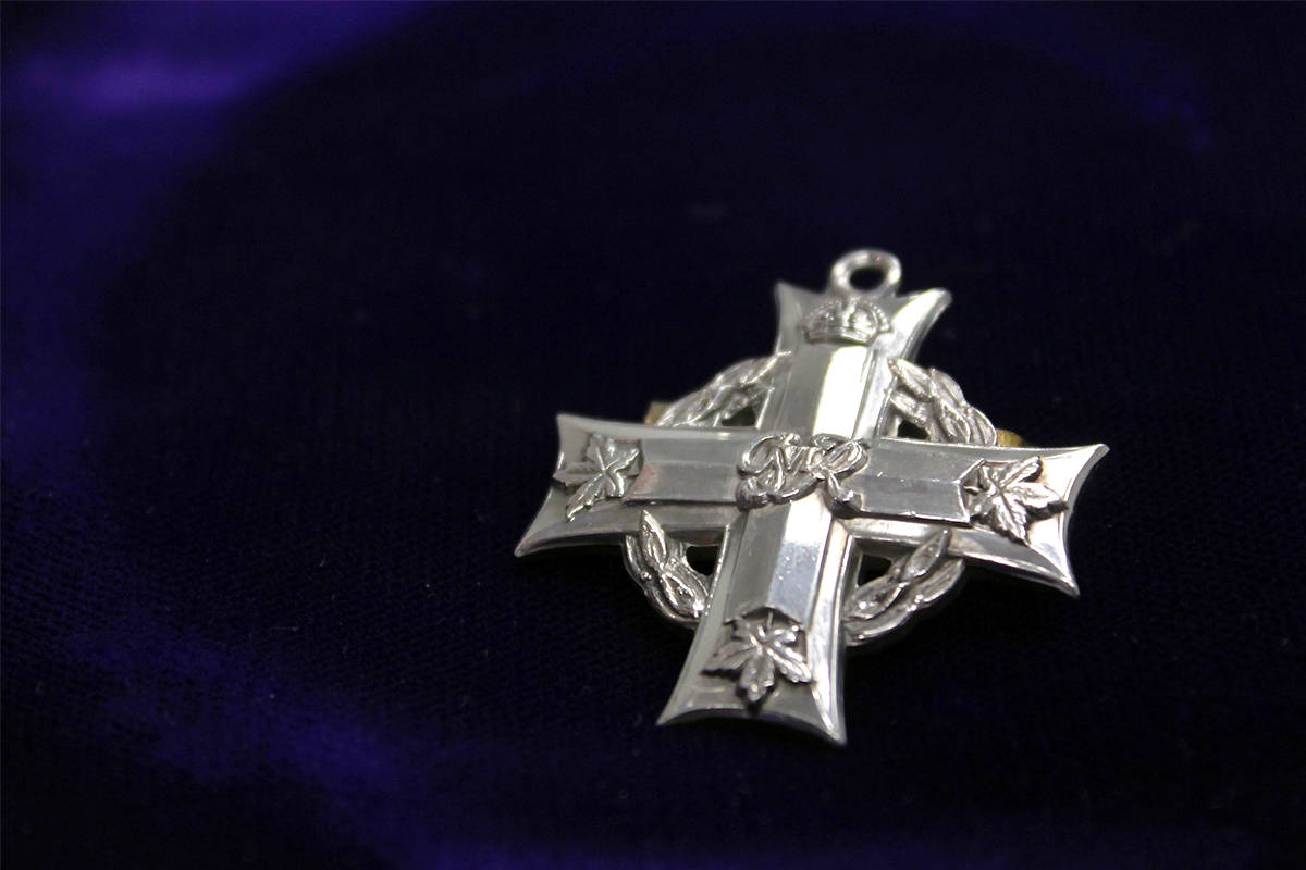 19303490_web1_military-medal-silver-cross-5-resized