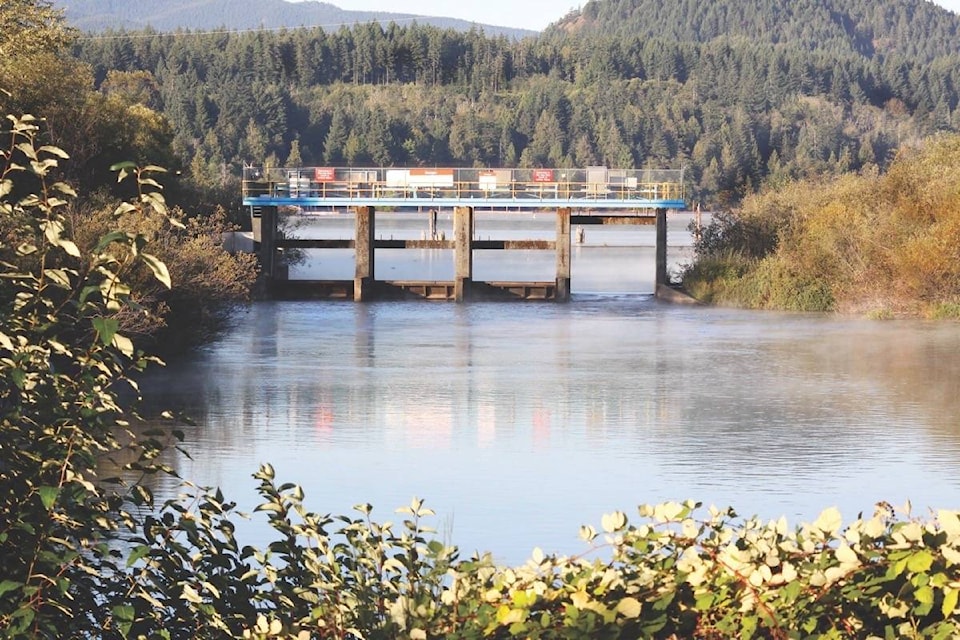 21139814_web1_200402-LCO-editorial-weir-operation-Cowichan-Lake-weir_1