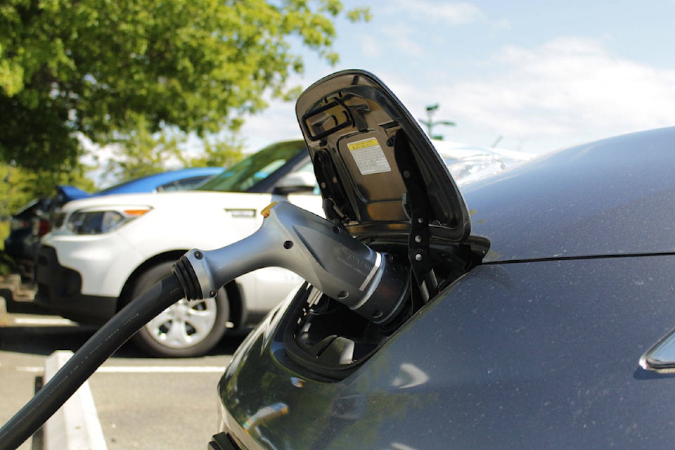23536072_web1_200709-SNE-EVChargersBylaw-electricvehicle_2