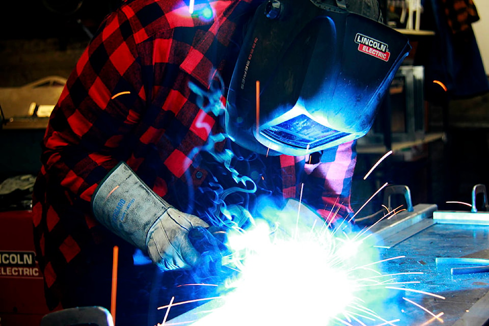 23727445_web1_201203-VNE-BronteFreeman-Welder-welding_1