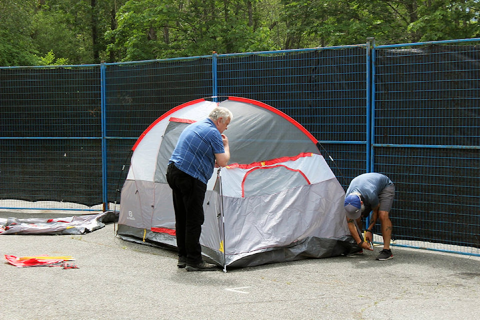 23924637_web1_200521-CHC-Fuller-Lake-homeless-tenting-site-ready_5