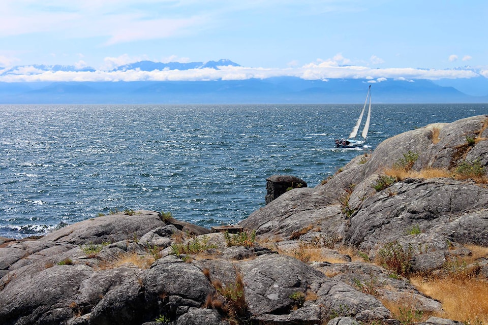 24074829_web1_200806-IFD-VI-file-photos-Juan-de-Fuca-sailing_1