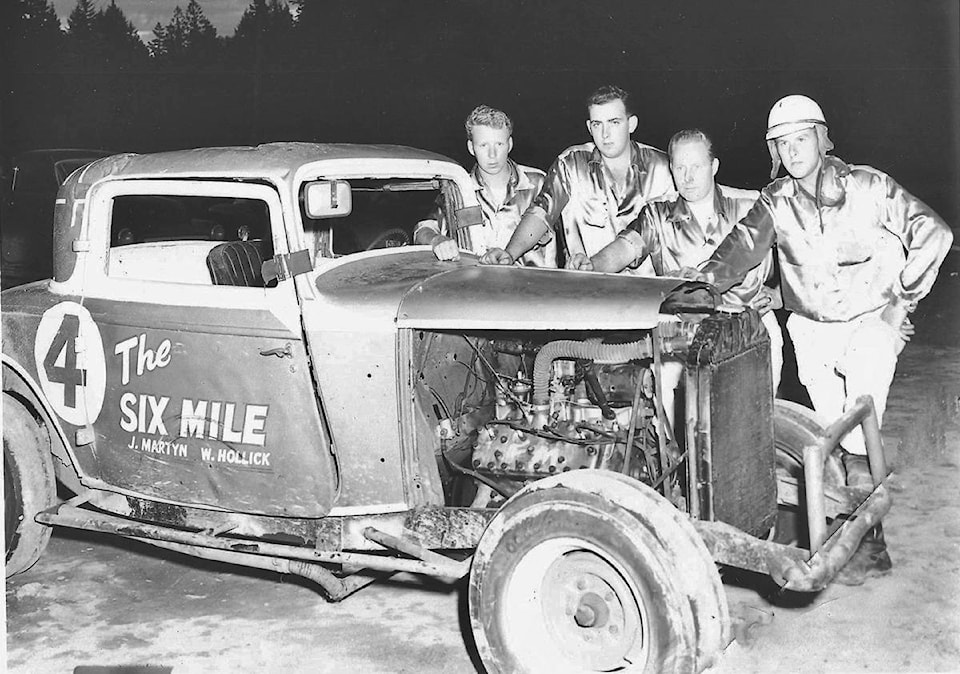 24355198_web1_210219-GNG-WesternSpeedway-History-stockcar_1