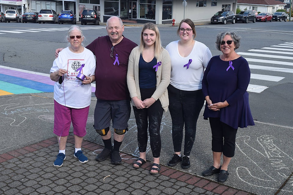 26356411_web1_210908-AVN-Overdose-Awareness-Day-alberni_2