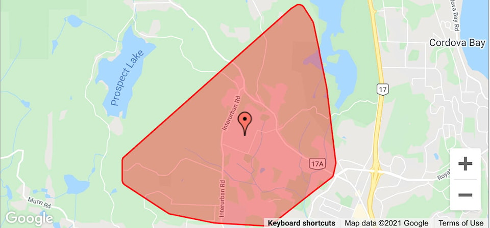 27331330_web1_211128-VNE-SaanichPowerOutage-screesnhto_1