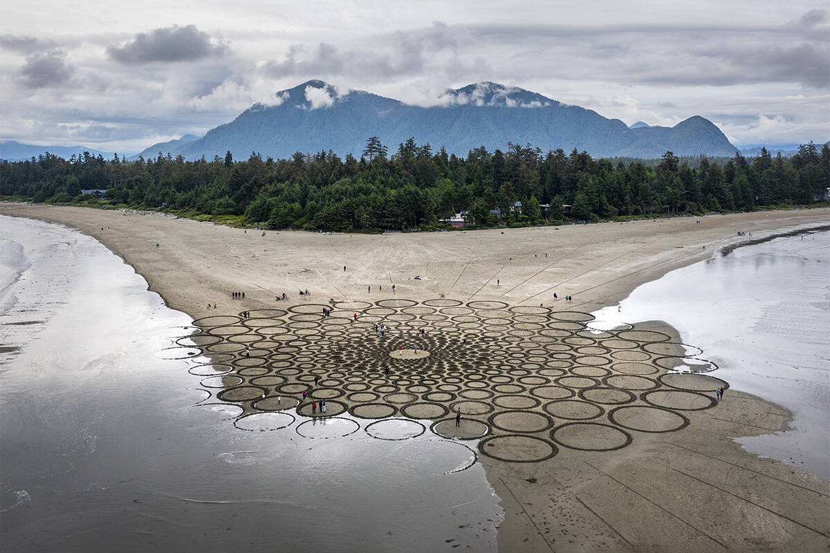 Tides overtake sprawling sand sculpture mural near Tofino, exactly as