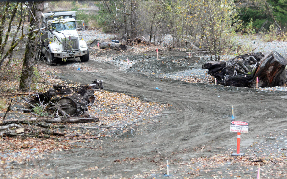 30974302_web1_221117-CHC-Chemainus-River-flood-mitigation-work_3