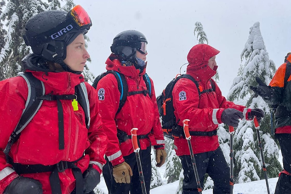 Search and rescue volunteers from Alberni Valley Rescue Squad and Comox Valley Search and Rescue participate in an Organized Avalanche Response Training course in January 2023. (PHOTO COURTESY AVRS)