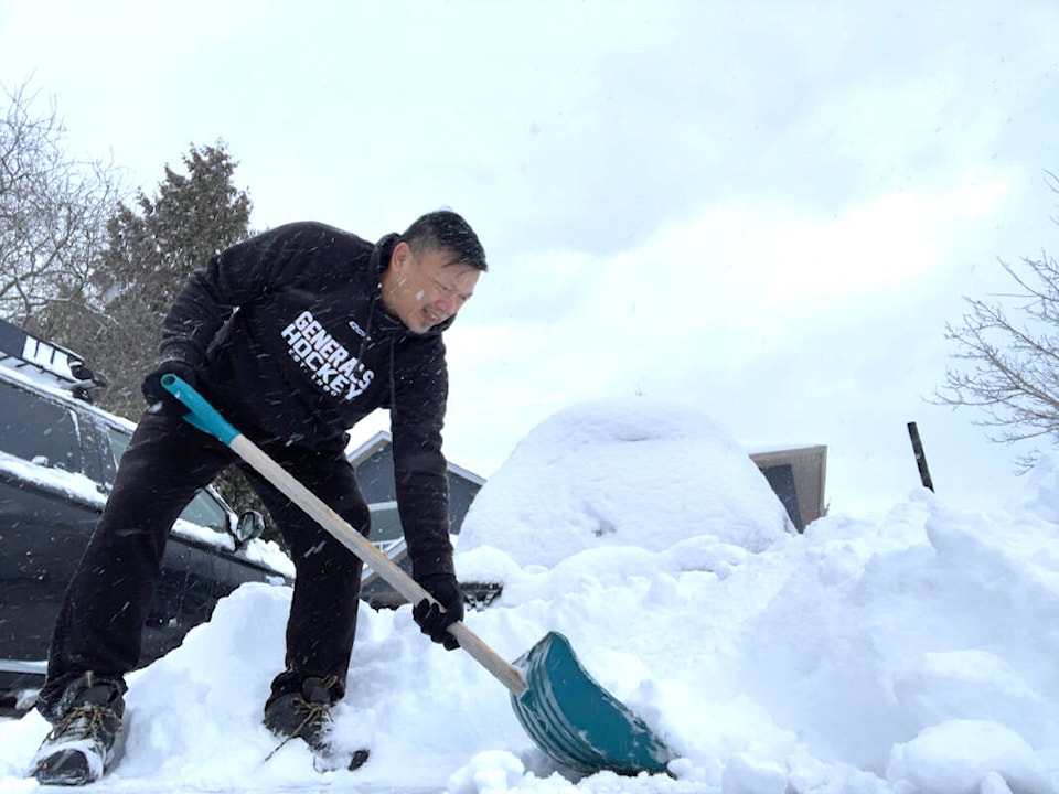 31949624_web1_230301-PQN-Parksville-Qualicum-Snowfall-snow_3