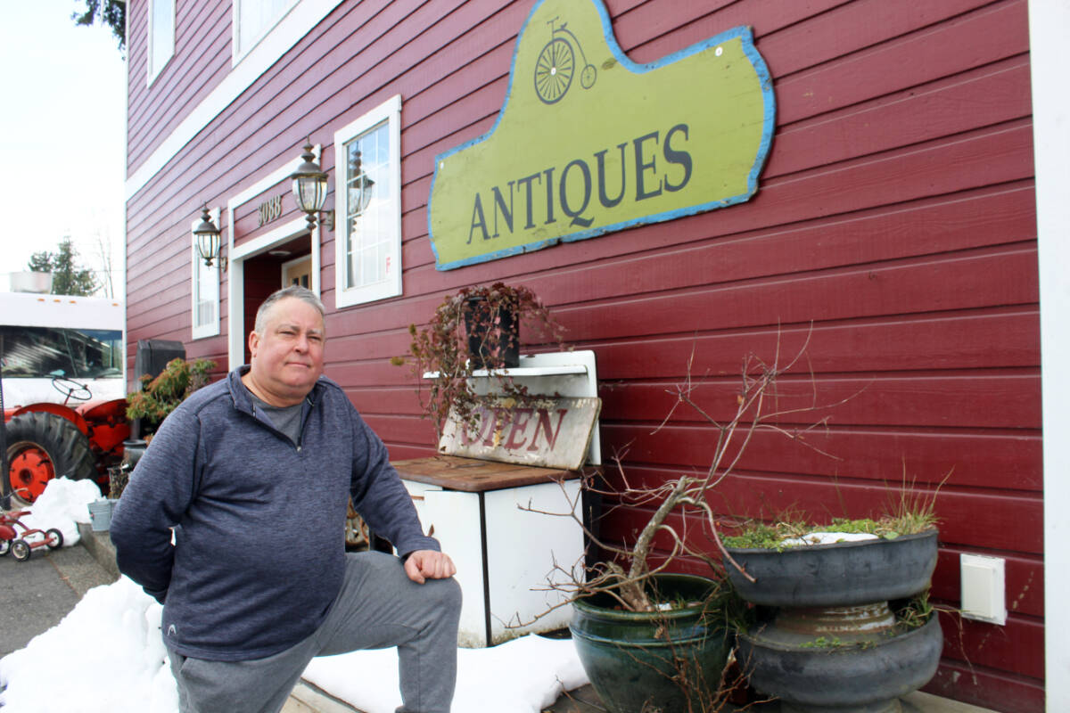 32026377_web1_230309-CHC-Antique-Barn-theft-huge_5