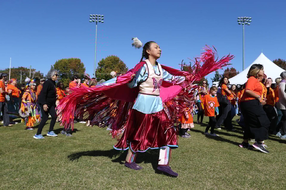 34069977_web1_230930-VNE-SouthIsland-Powwow-pics_8