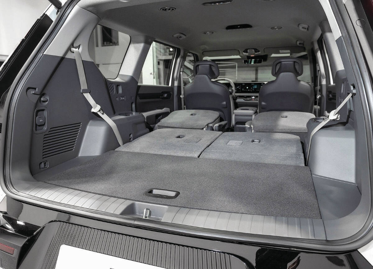 Compared with the gasoline-powered Kia Telluride, which also has three rows of seats, the EV9 is only slightly longer but there are 20 more centimetres between the front and rear wheels, which means more second- and third-row legroom. PHOTO: KIA