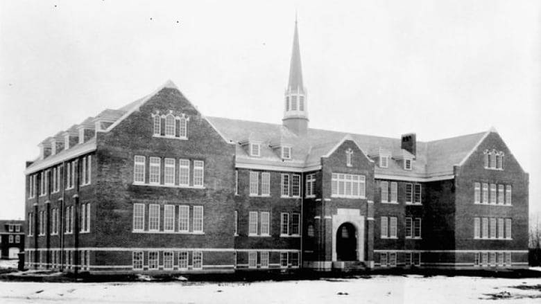 16841961_web1_TST-larry-guno-edmonton-residential-school