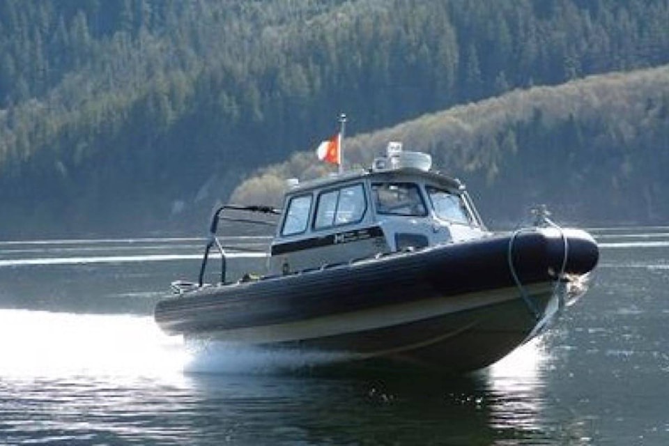 21673919_web1_190503-BPD-M-Department-of-Fisheries-and-Oceans-boat-DFO