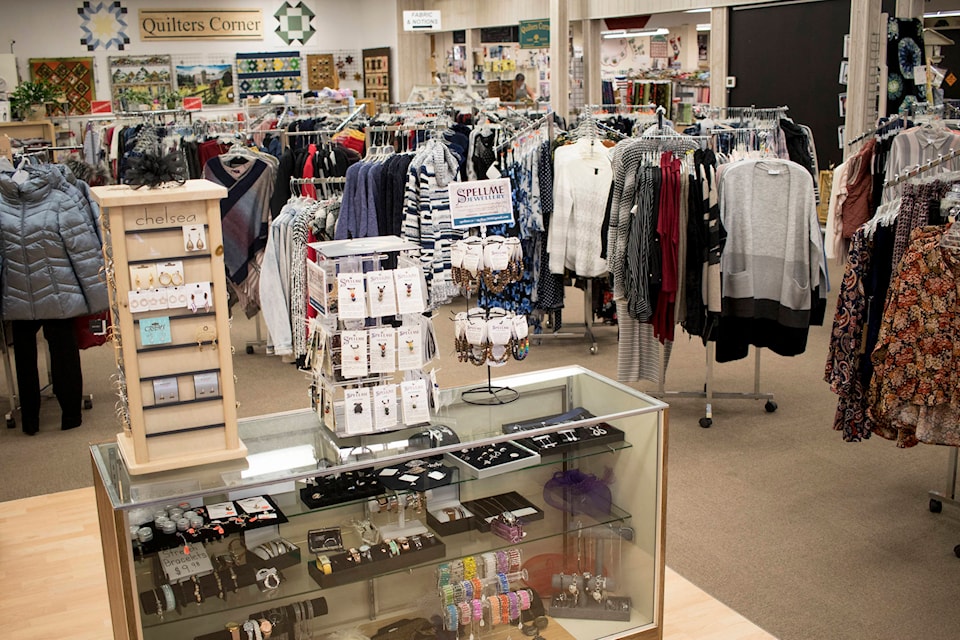 23088998_web1_201022-OEB-VanderhoofDepartmentStore-SmallBusinessWeek-Store_1