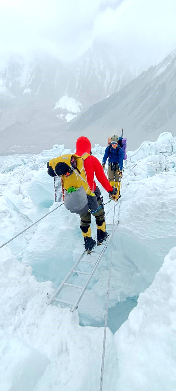 33111236_web1_230629-SNM-Everest-Summit-PHOTOS_3