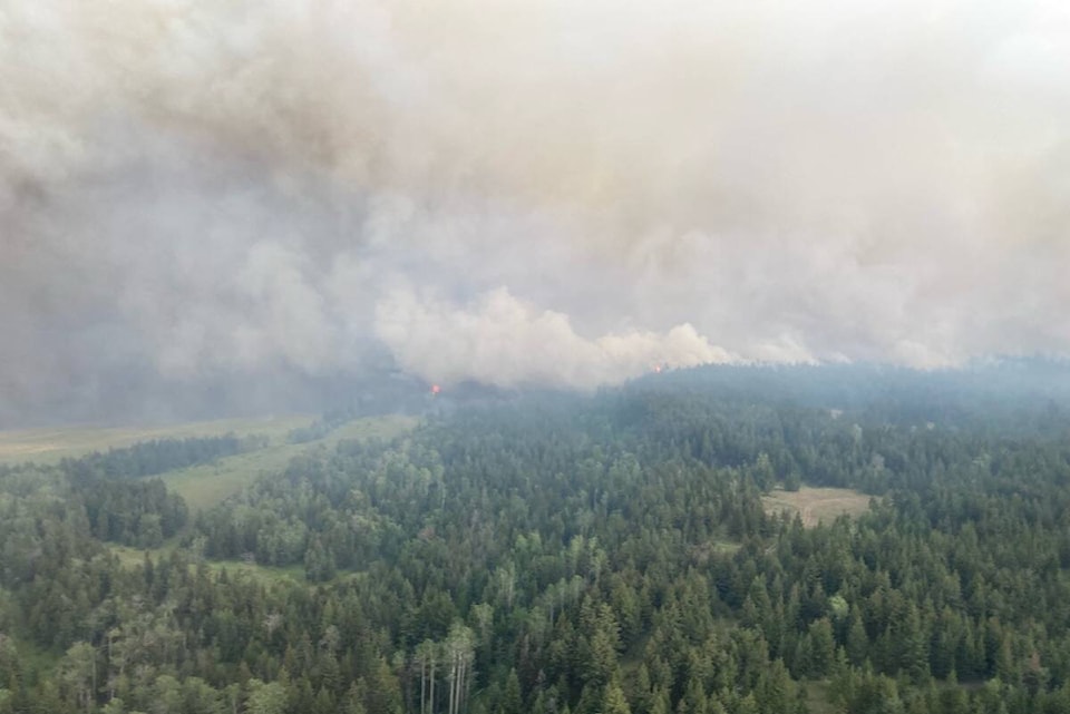33513856_web1_230810-KCN-kamloops-fire-update-friday_1