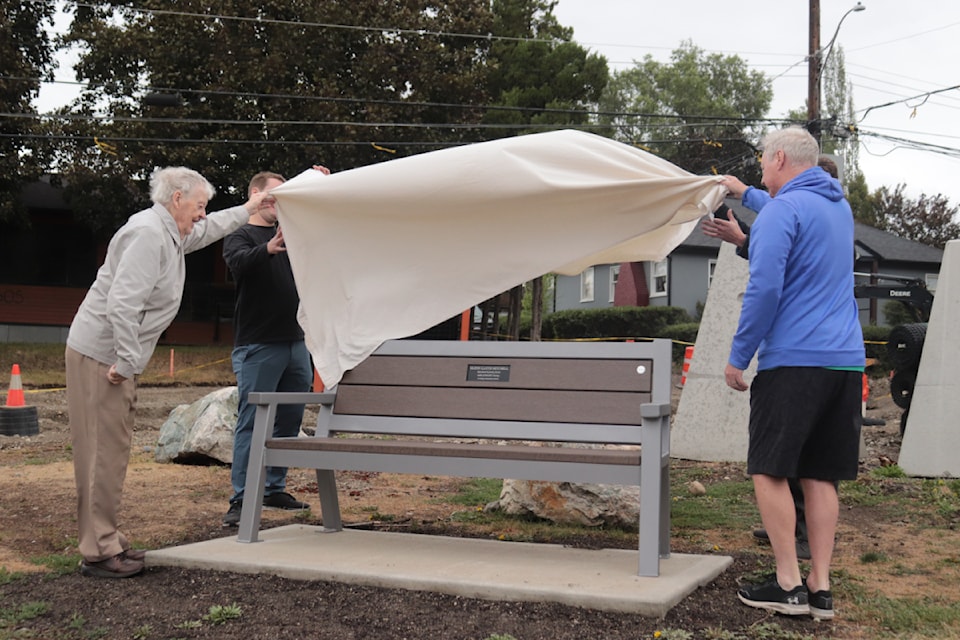 A memorial bench for former Morning Star editor Glenn Mitchell was unveiled at Vernon's Lakeview Park Saturday, Aug. 24, 2024.