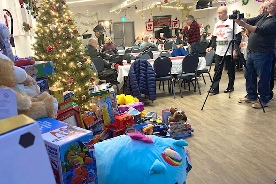241121-vms-our-elks-santa