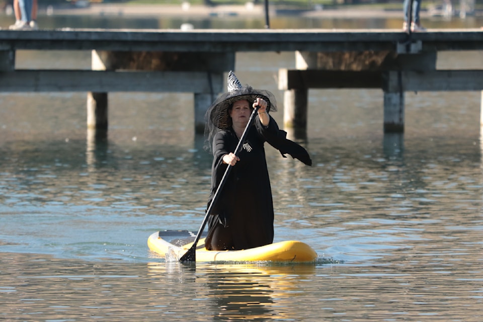 241017-vms-witch-paddle6