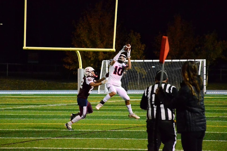 Panthers WR Anderson Bicknell makes an acrobatic grab during his teams win over the Fulton Maroons, 49-7.