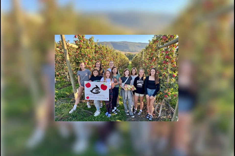 Members of the U14 Zone 5 ringette team, with players from Vernon to Salmon arm, and one from Houston, B.C., sold apples as a highly successful team fundraiser. 