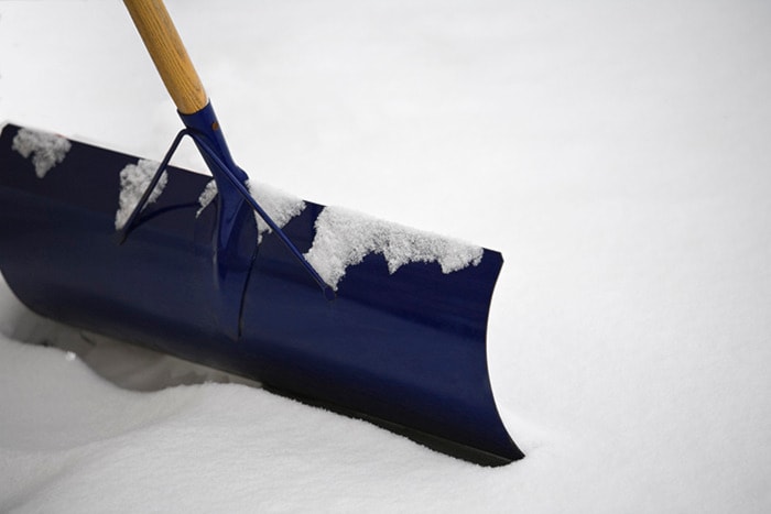 Snow shovel