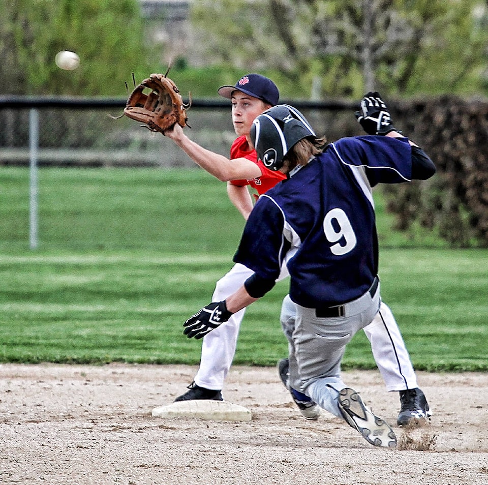 web1_170503-AA-Baseball-2