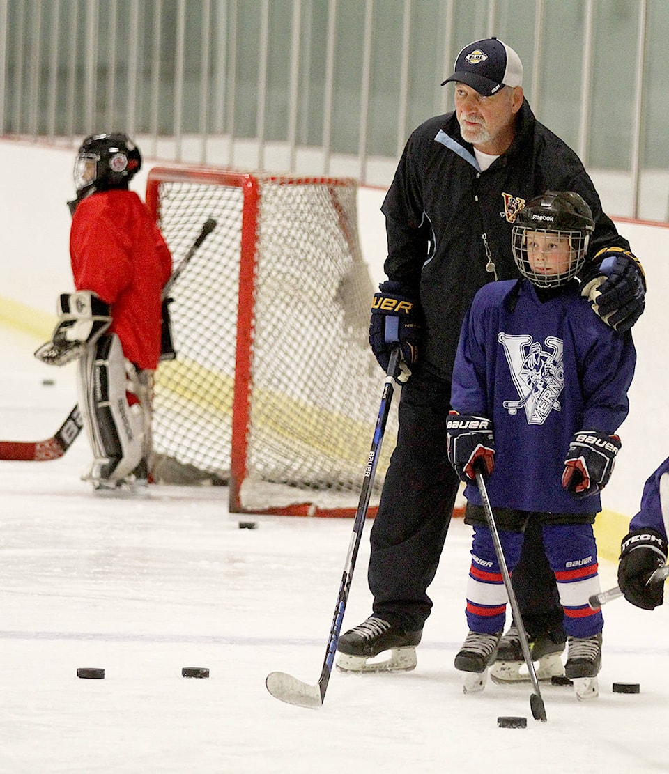 8166533_web1_170816-VMS-Hockey-Camp-2-lv