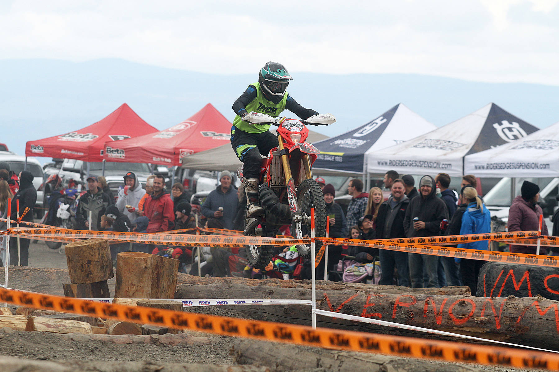 8711498_web1_170923-VMS-enduro-3-lv