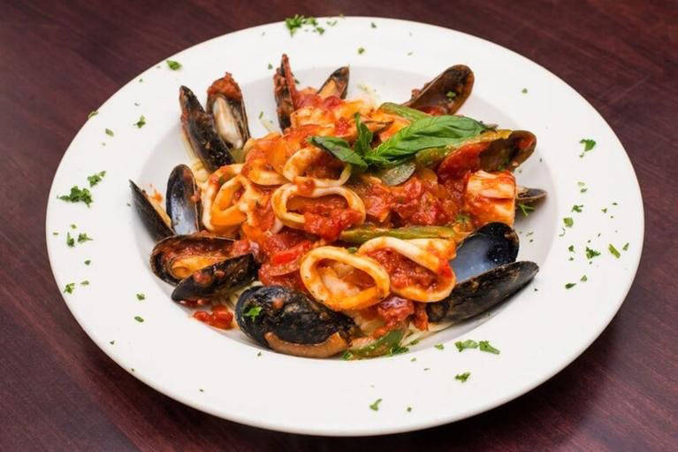 10659573_web1_Italian-Kitchen-seafood-pasta