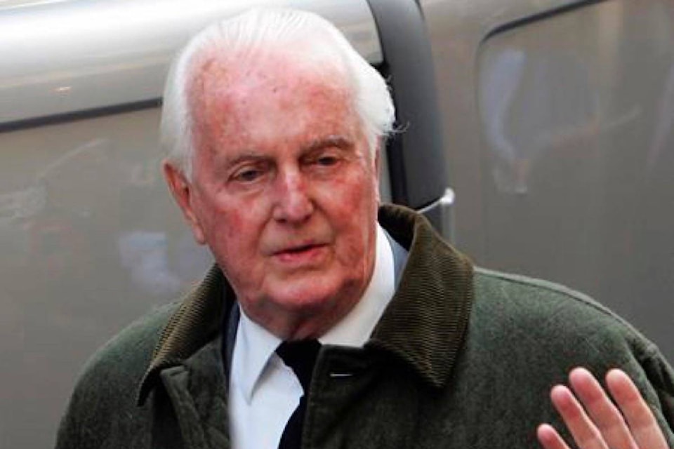 Hubert de givenchy age discount
