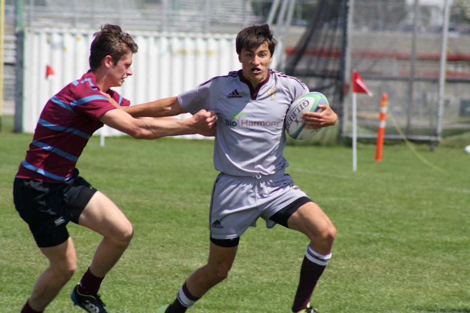 12194302_web1_180608-VMS-rugby2