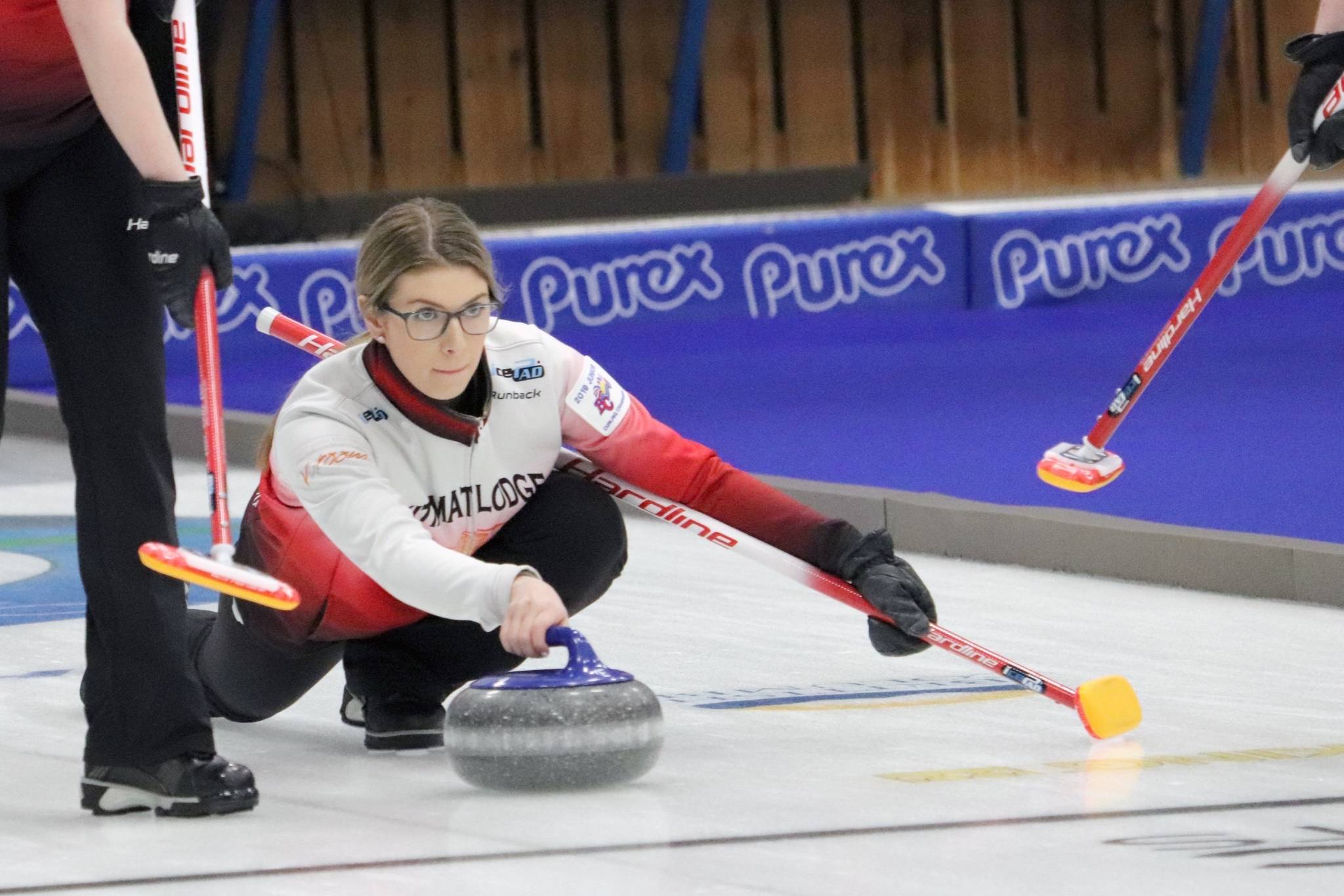 14989426_web1_190101-VMS-M-curling-7