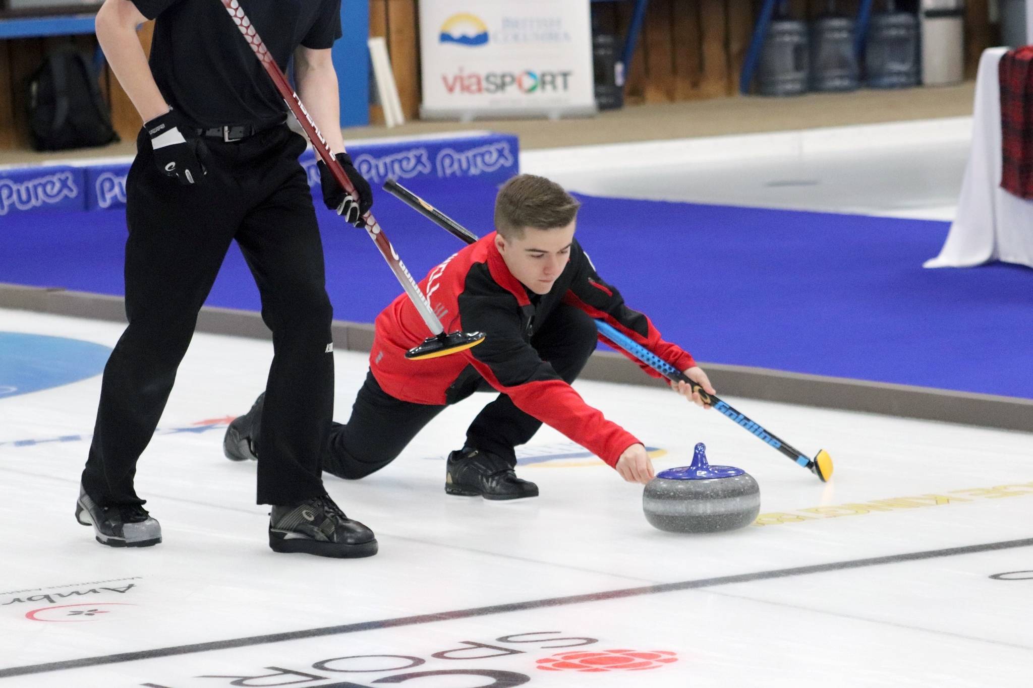 14990944_web1_190101-VMS-M-curling-4