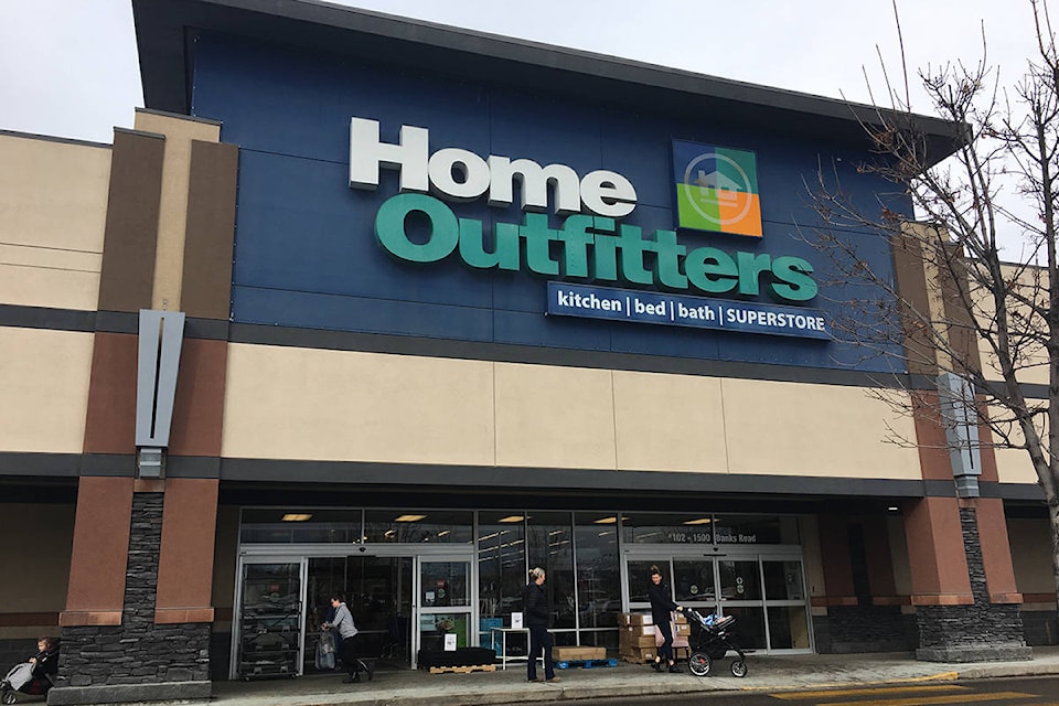 15672351_web1_190227-KCN-home-outfitters