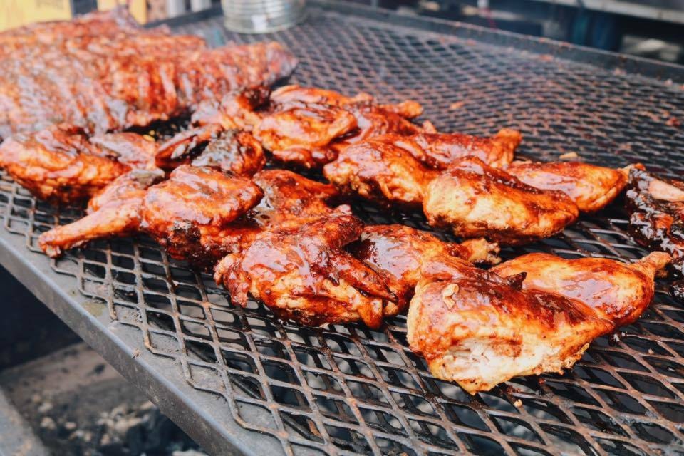 17599953_web1_190710-VMS-ribfest4