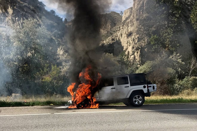 18665603_web1_190927-PWN-vehicle-fire-T