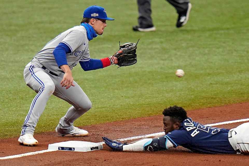 22855387_web1_200929-IFD-Blue-Jays-Rays-jays_1