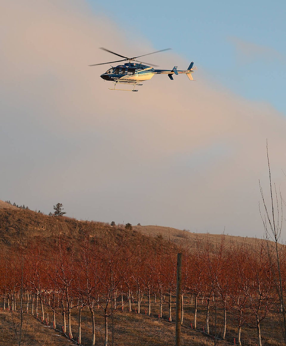 24249792_web1_210218-VMS-helicopter-orchard-helicopter_1