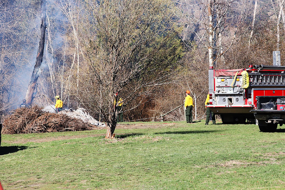 24863901_web1_210422-VMS-BX-grassfire-1_1