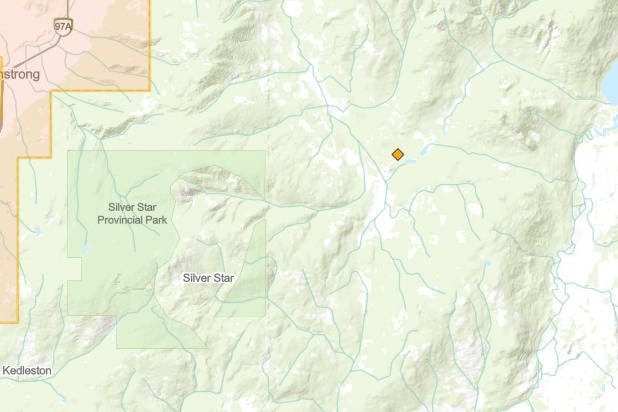 26086719_web1_210812-VMS-seidnerlake-fire-trinity_1