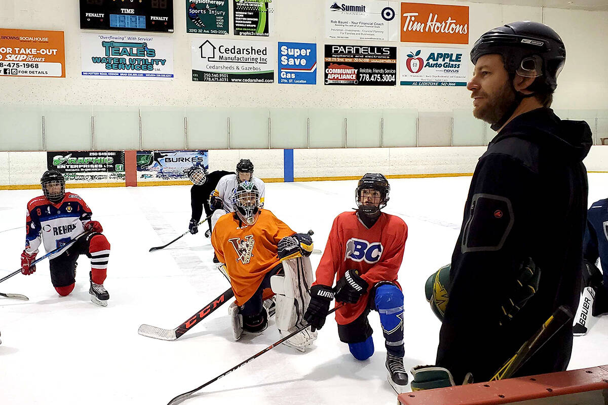 26404693_web1_copy_210909-VMS-gare-hockey-camp-GARE_1