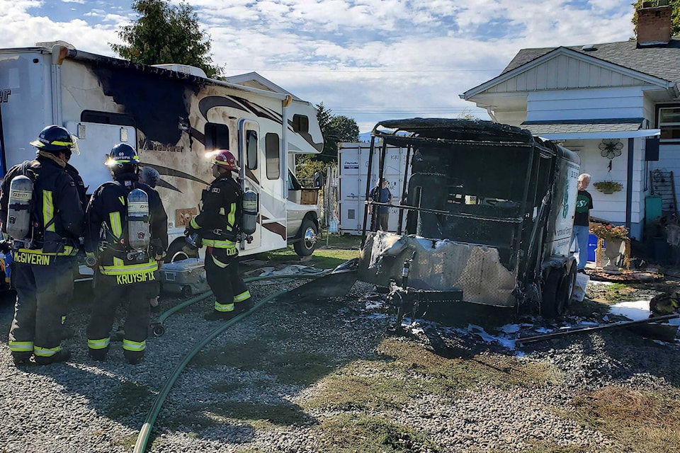 26568024_web1_210923-VMS-VFRS-trailer-fire_1