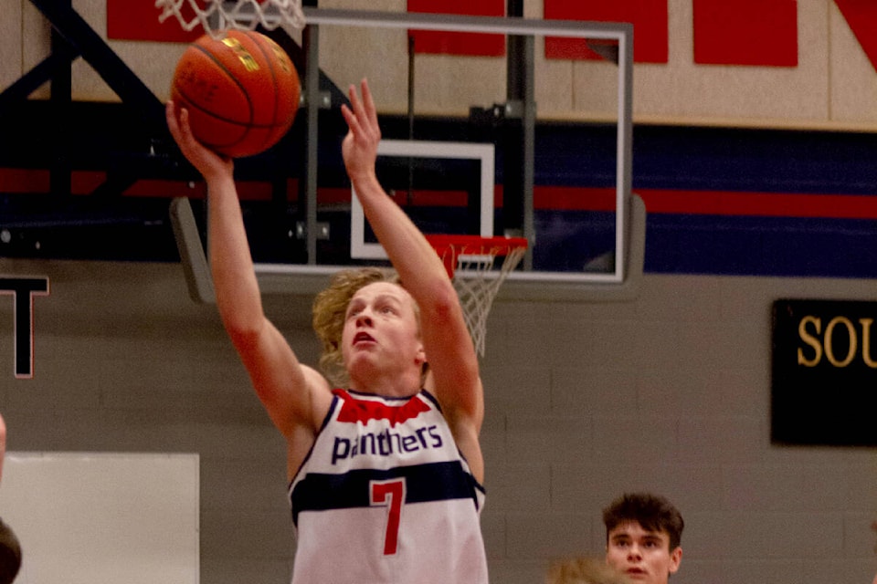 Vernon Panthers forward Landon Janke goes up for a bucket during the Panthers’ six-team senior boys invitational basketball tournament Dec.17-18. (Jenna Fochler photo)