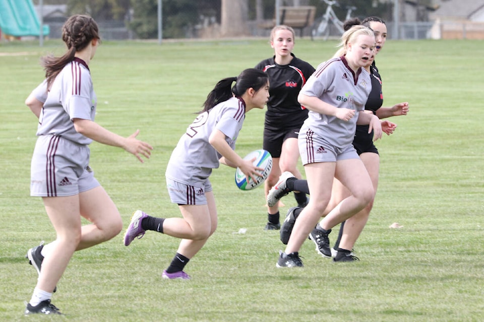 28978475_web1_220505-VMS-rugby-girls-7s-RUGBY_1