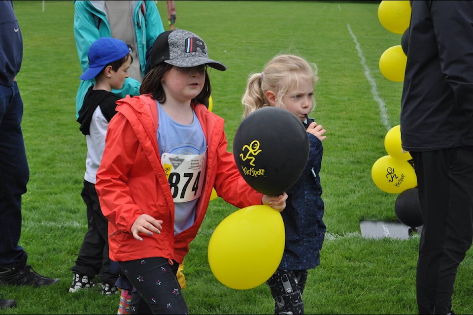 Kids as young as four participated in the Conquer the Lake fun run (Brittany Webster - Black Press)