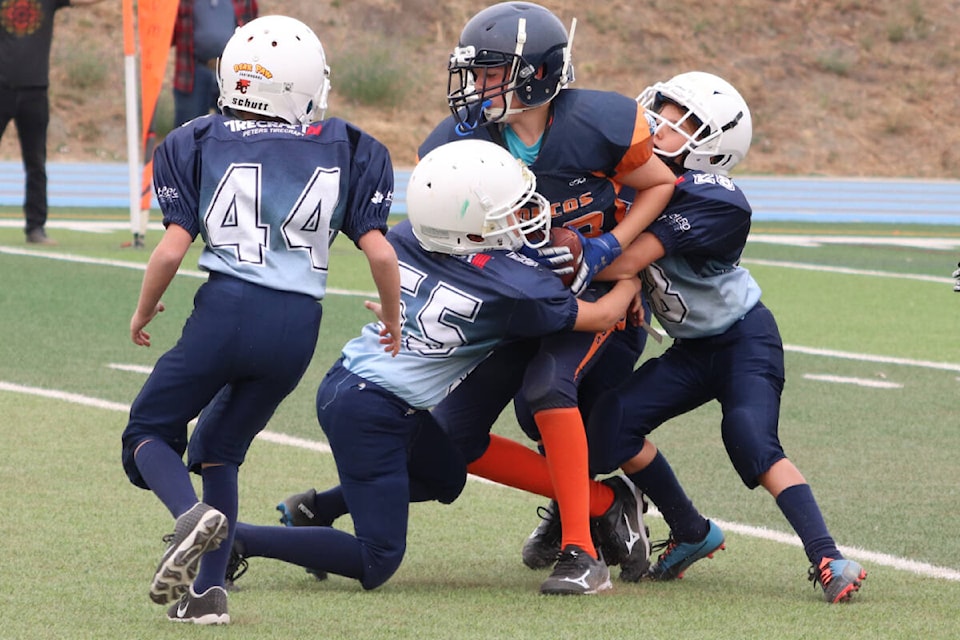 30373313_web1_220915-VMS-minor-football-MINORFOOTBALL_2